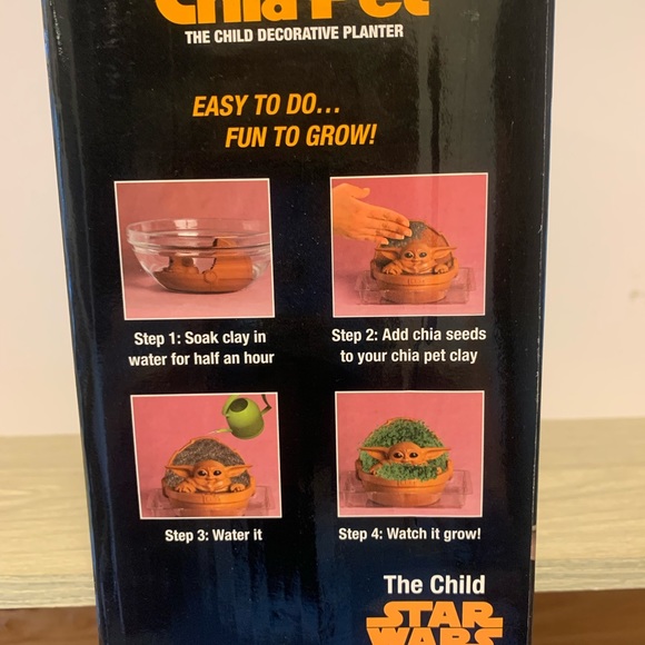 2020 New in Box Chia Pet Star Wars The Madalorian Baby Yoda Grogu Planter Kit - Picture 6 of 7